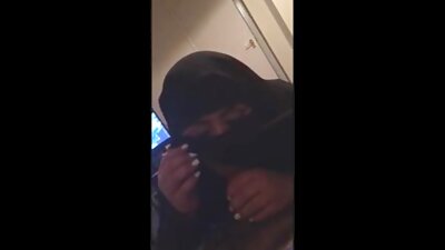 Un enorme cazzo nero distrugge un piccolo video porno di donne negre adolescente stretto !!