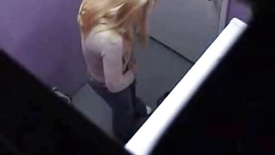 Mamma e video porno nere tettone papà hanno scopato una babysitter adolescente