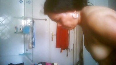 Piccola bruna video porno uomini di colore si fa demolire il culo stretto